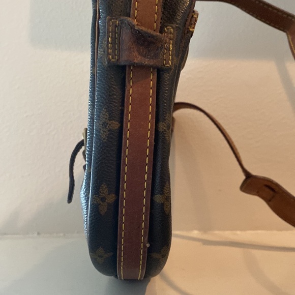 Louis Vuitton Jeune - Picture 13 of 14